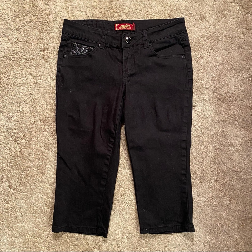 One 5 One Denim Capris
Black with Bling Pockets
Excellent used condition